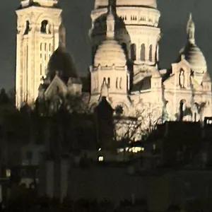 Avec Vue Sur Sacre-coeur Paris